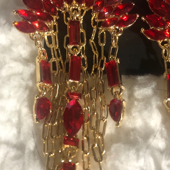 New Guess Red Statement Cluster Drop Earrings - Picture 3 of 6